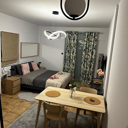 Νεάπολη Apartment Larissa Luaran gambar