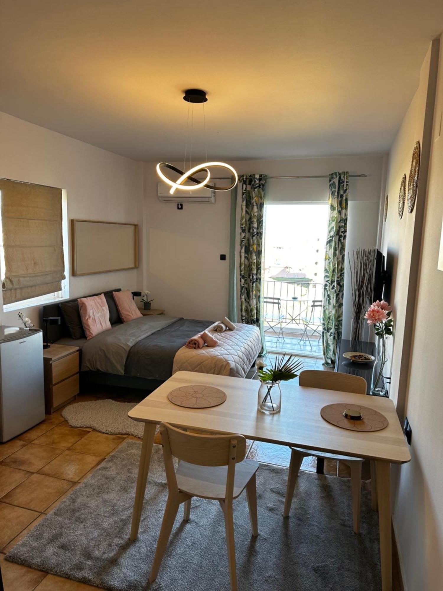 Νεάπολη Apartment Larissa Luaran gambar
